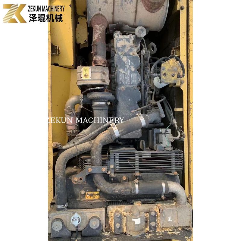 Gebruikte Komatsu 200 graafmachine In tweedehands PC200-6 graver Bedrijfsgewicht 20,15 ton