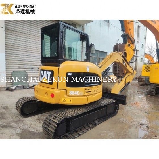 Gebruikte graafmachine CAT 304 van 4 ton met gesloten cabine en originele hydraulische cilinder