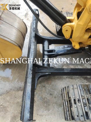 Gebruikte graafmachine CAT 304 van 4 ton met gesloten cabine en originele hydraulische cilinder