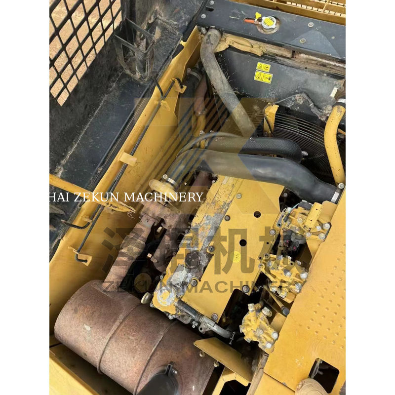 Gebruikte Cat 320D graafmachine in Japan met 20000 KG machinegewicht in goede staat