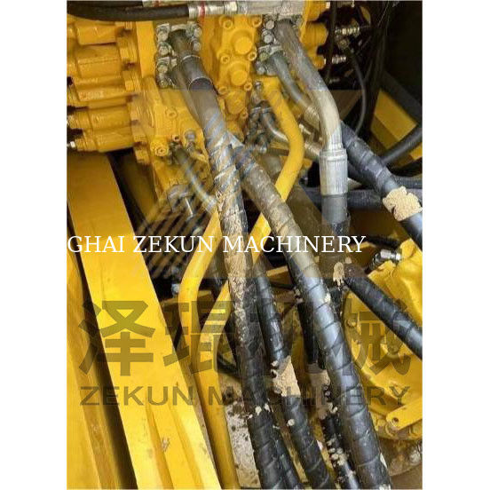 Komatsu PC240-7 Graafmachine met lage werktijden 0-2000 en andere hydraulische cilinder
