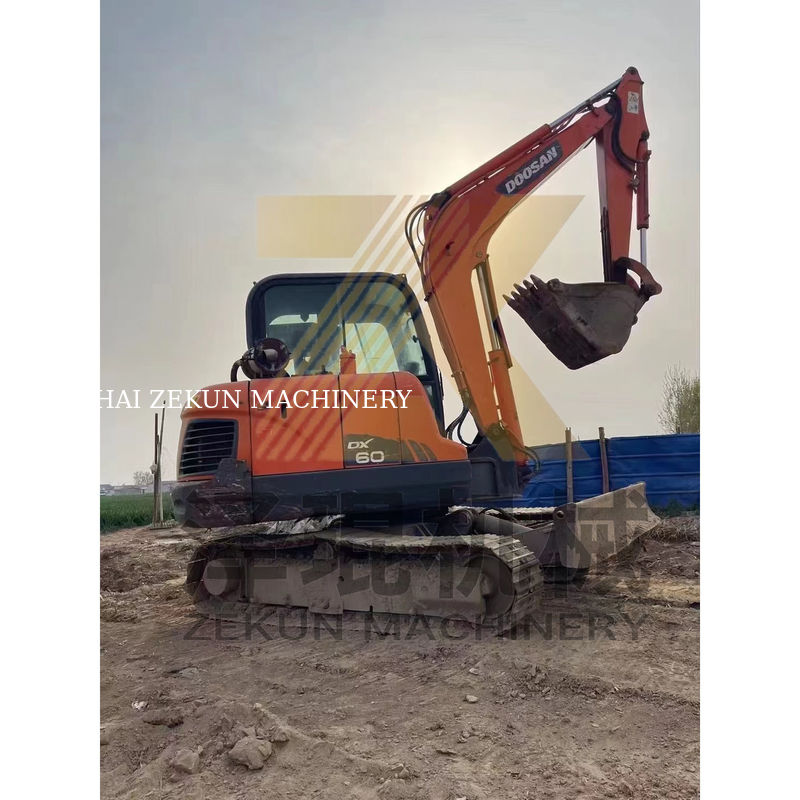 2015 Gebruikte Doosan DH60-7 graafmachine in goede staat Goed 5500 KG machinegewicht