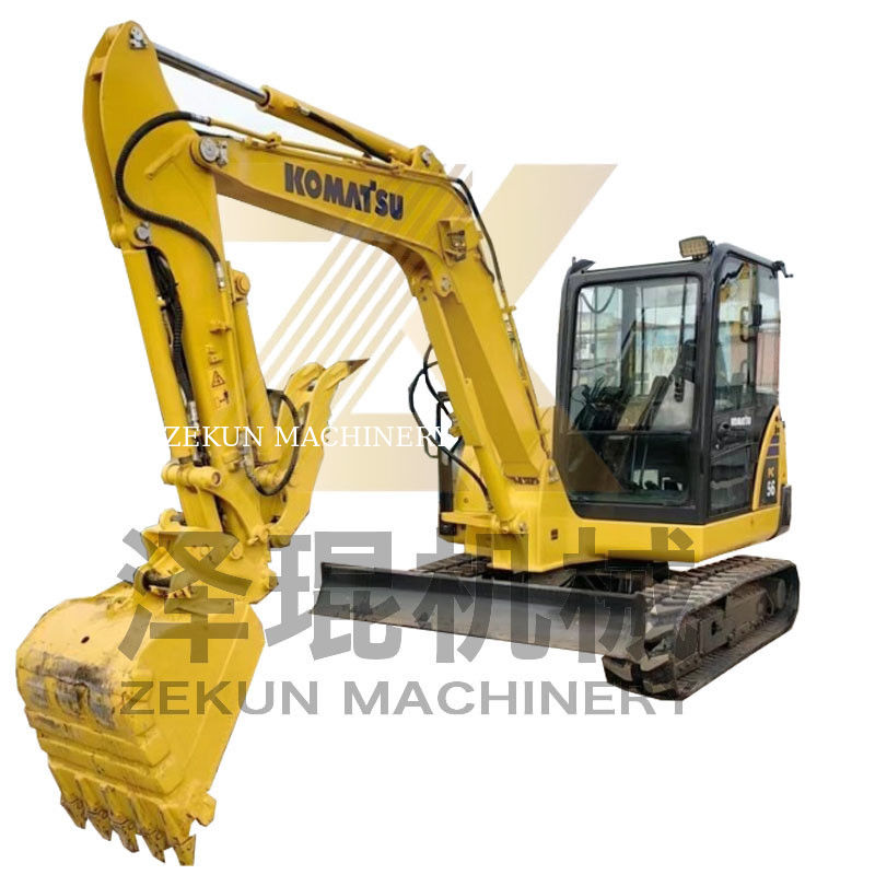 Tweedehands Komatsu PC56 graafmachine met een emmercapaciteit van 0,2 m3 en 0-2000 werkuren