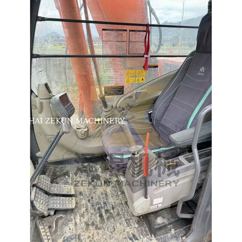 Hitachi ZX200-3 Crawler graafmachine met ISUZU motor 6500 werkuren in Shanghai