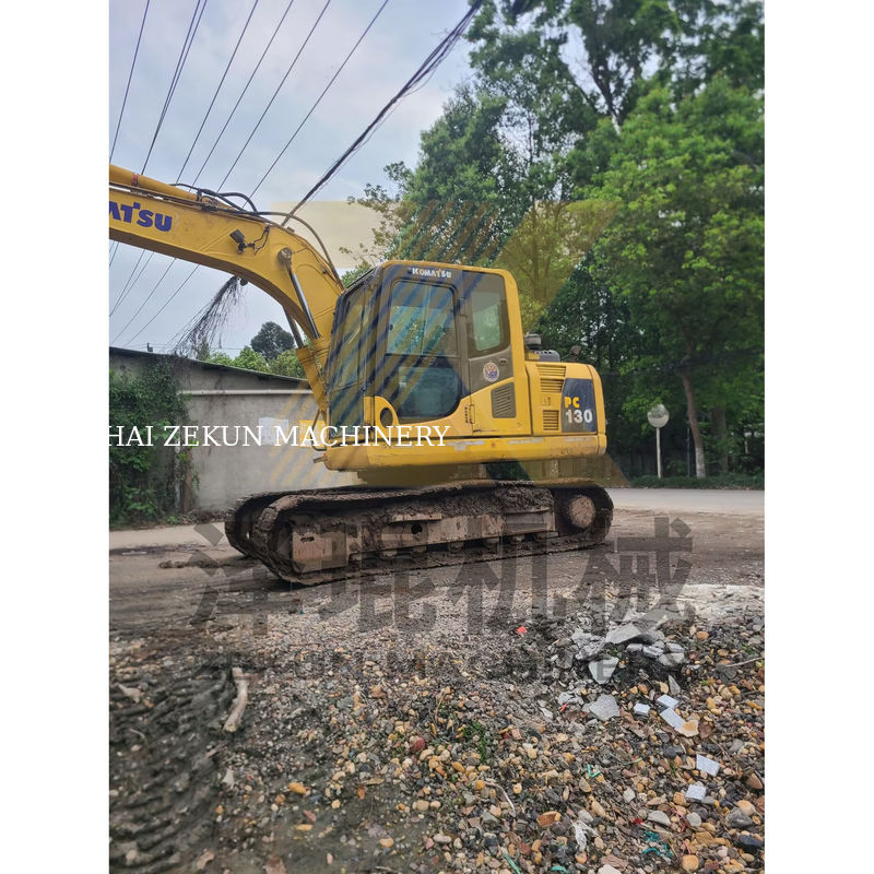 Tweedehands Komatsu PC130-6/7/8M0 graafmachine voor een sloopgraver in uitstekende staat