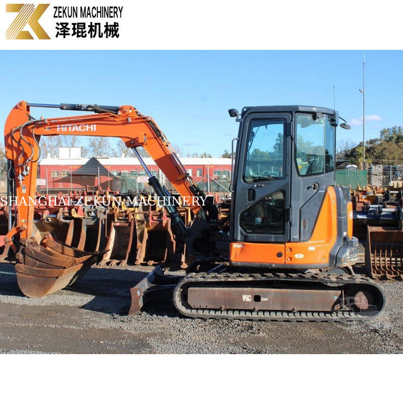 Verplaatsbare graafmachine van het type crawler-type Hitachi ZX55-5A met een capaciteit van 0,19 m3