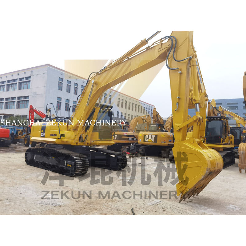 Gebruikte 22 ton Komatsu 220 PC220 graafmachine met een emmercapaciteit van 1 M3 en 1050 werkuren