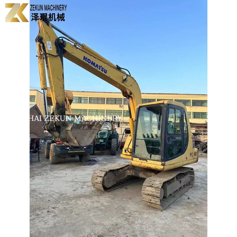 Gebruikte Japan Komatsu PC60-7 graafmachine 6 ton originele kleur KOMATSU motor