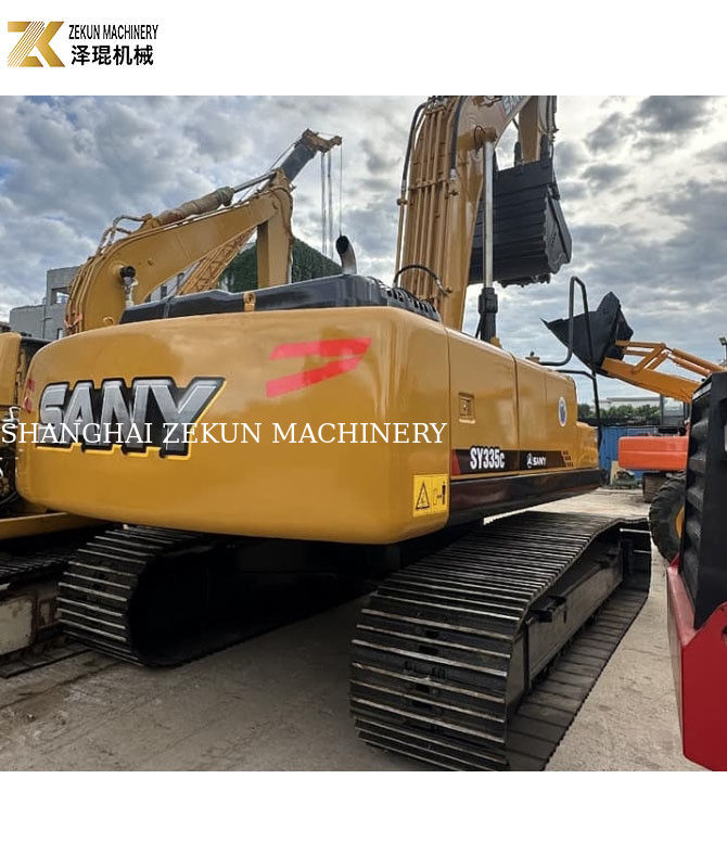 Sany 335 Graafmachine met en in goede staat Werktijden 1690 Emmercapaciteit 1,5 m3