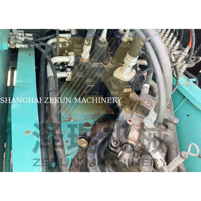 Andere hydraulische pompen Gebruikte Kobelco SK200-8 graafmachine en 20000 KG machinegewicht