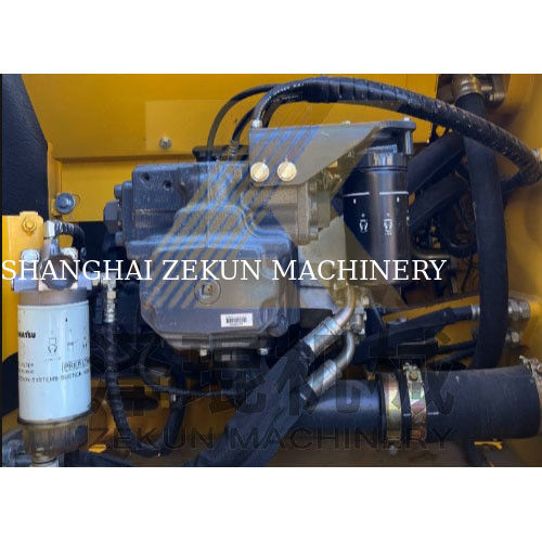 Tweedehands Komatsu PC220-8 PC220-6 PC220-8MO PC220-7 Graafmachine met een emmercapaciteit van 1,2 m3 Andere hydraulische klep