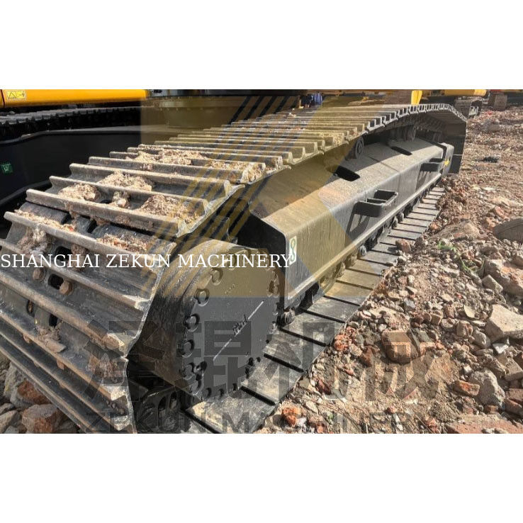 Tweedehands Komatsu PC220-8 PC220-6 PC220-8MO PC220-7 Graafmachine met een emmercapaciteit van 1,2 m3 Andere hydraulische klep