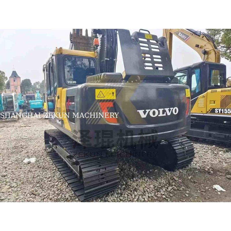Andere hydraulische pomp EC140 graafmachine in goede staat en met 15870 kg machinegewicht