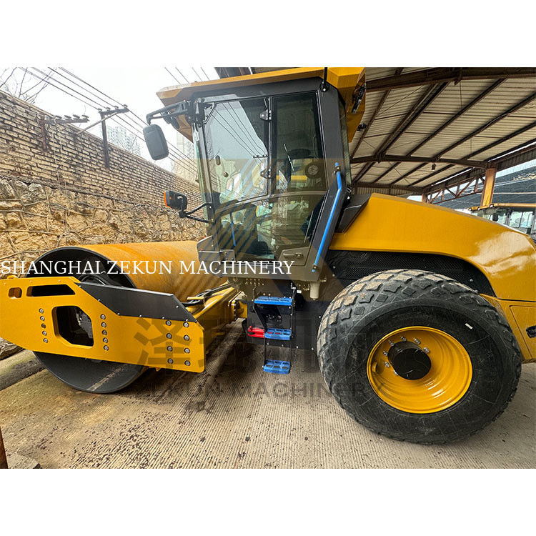 13ton XCMG XS135 Volhydraulische enkeltrommelrol EU-fase V