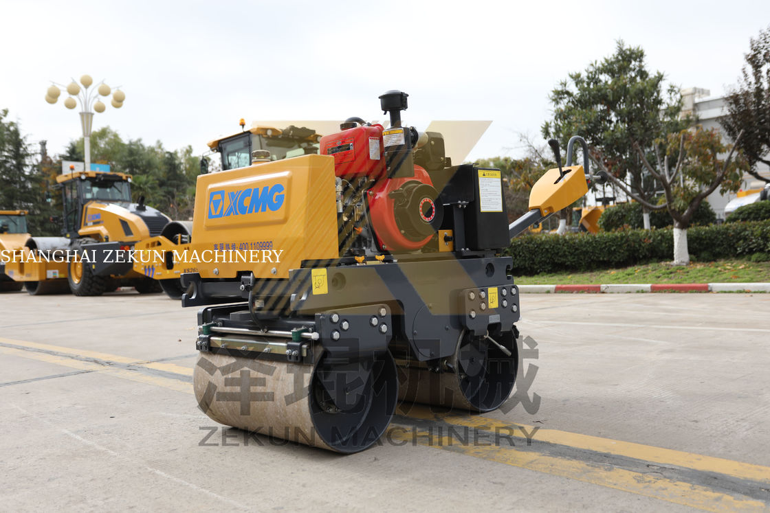 0.8ton XCMG XMR083 lichtgewicht trillingsrol China fase II