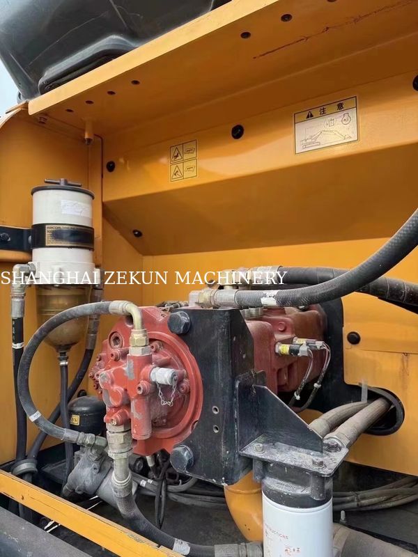 2018 R215VS Graafmachine 3 800 Werkuren Perfect voor zware banen