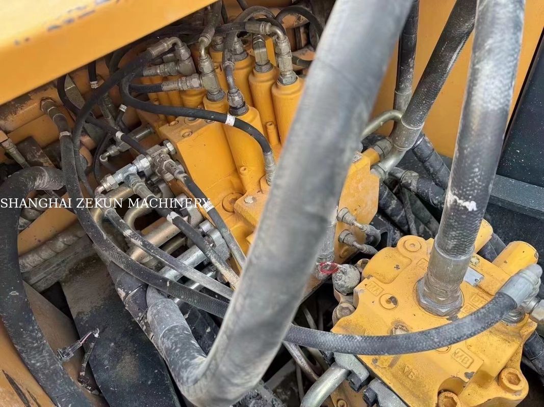 2018 R215VS Graafmachine 3 800 Werkuren Perfect voor zware banen
