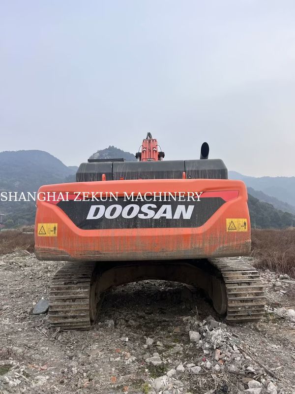 Gebruikte 2020 Doosan DX380 graafmachine met 4 816 werkuren in goede staat