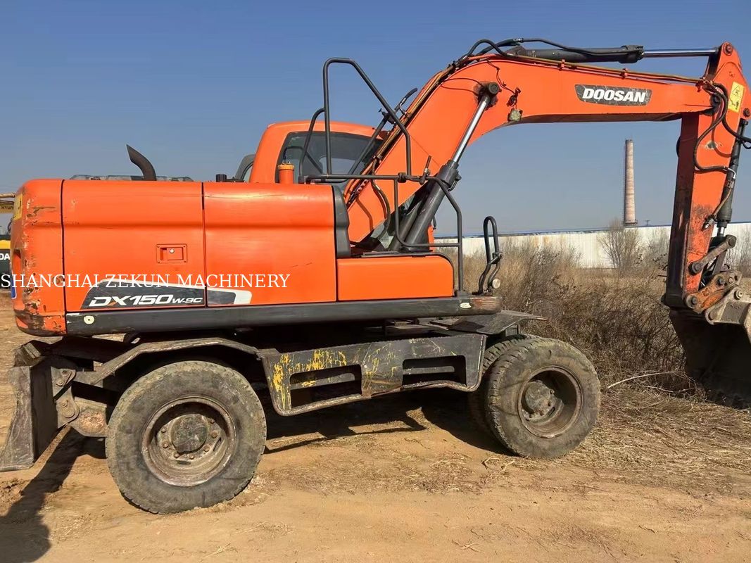 Doosan DX150W-9C graafmachine 15 ton wiel type te koop