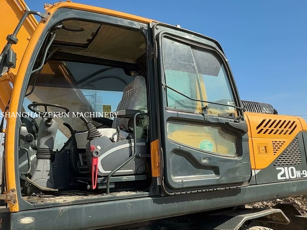 2014 Hyundai R210W-9 21 ton wiel graafmachine perfect voor bouwprojecten
