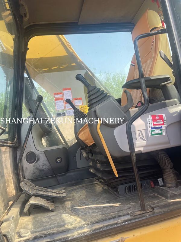 2020 Cat 320D2L graafmachine 21 ton 5127 uur Perfect voor B2B aankopen