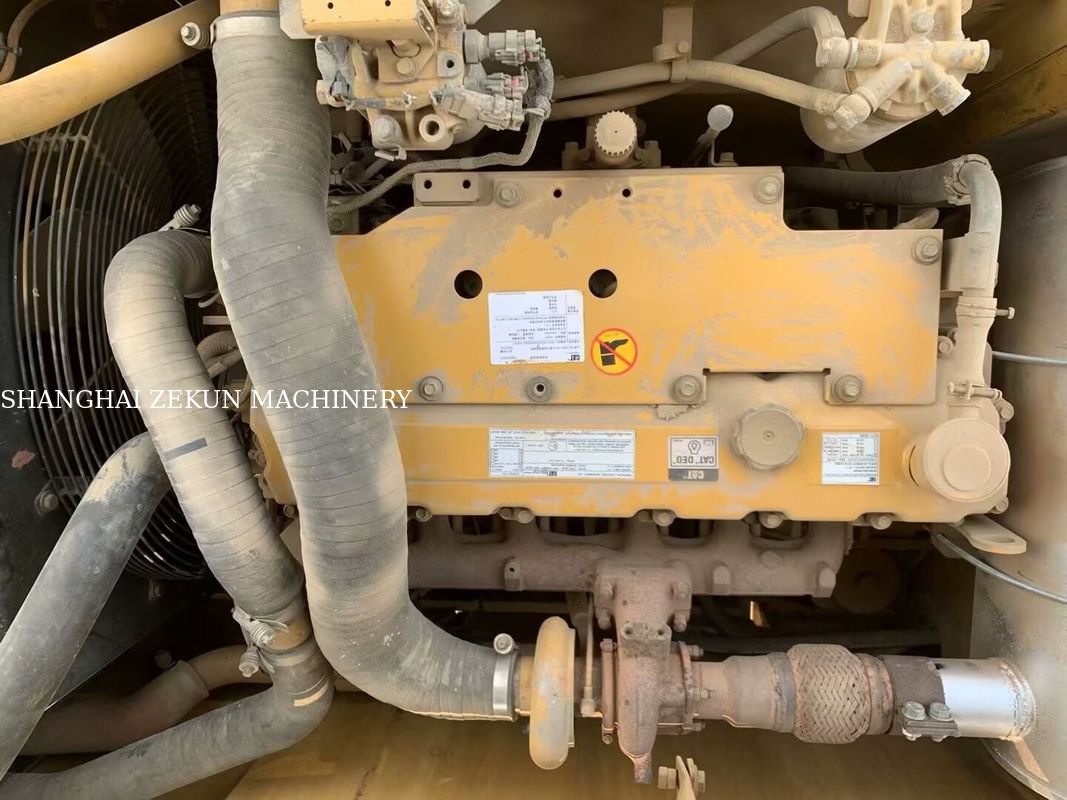 Versatile 2020 Cat 323D2 graafmachine 23 ton 4877 uur voor verschillende toepassingen