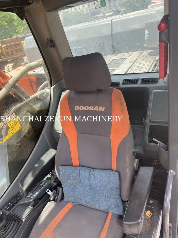 Gebruikte Doosan DX500LC-9C graafmachine 800 Rpm Paardenkracht en maximale graafhoogte 11