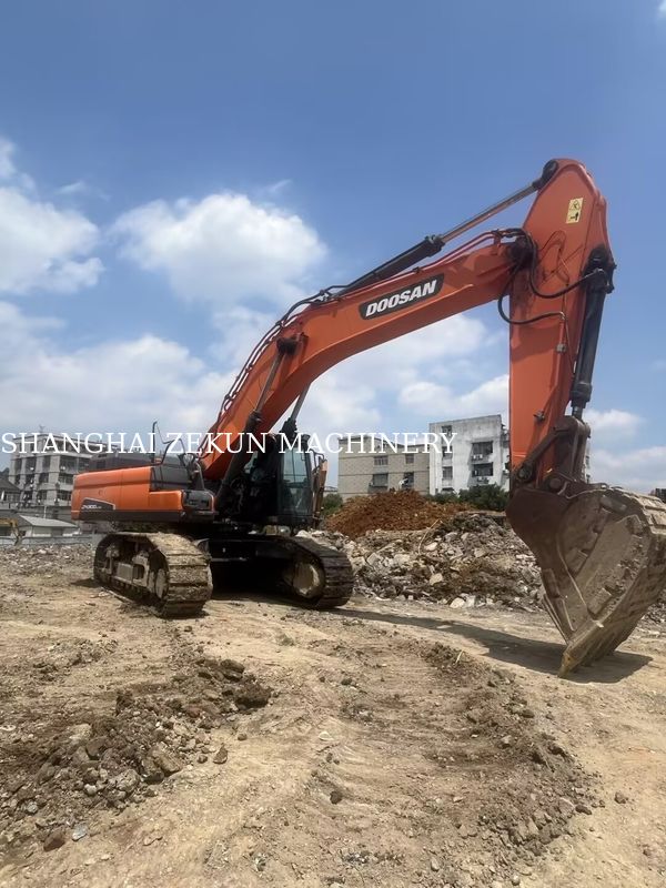 Gebruikte Doosan DX500LC-9C graafmachine 800 Rpm Paardenkracht en maximale graafhoogte 11