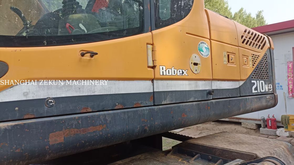 Hyundai R210W-9 Wielgraafmachine 330 L Brandstoftank Capaciteit En Hydraulische Klep