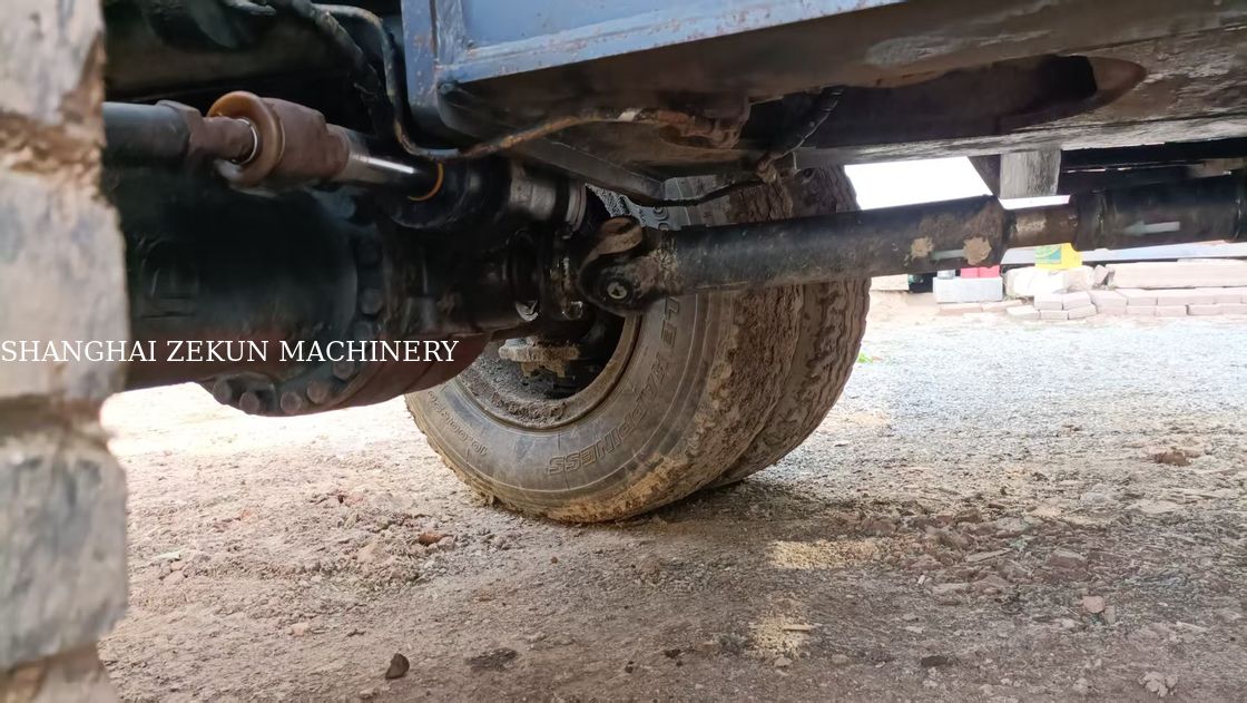 Hyundai R210W-9 Wielgraafmachine 330 L Brandstoftank Capaciteit En Hydraulische Klep