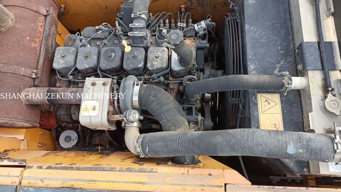 Hyundai R210W-9 Wielgraafmachine 330 L Brandstoftank Capaciteit En Hydraulische Klep