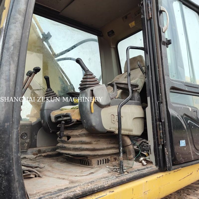2016 CAT 320D graafmachine 20 ton klasse met CAT C6.4 ACERT-motor Maximale graafdiepte 680 mm