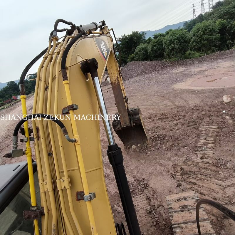 2016 CAT 320D graafmachine 20 ton klasse met CAT C6.4 ACERT-motor Maximale graafdiepte 680 mm