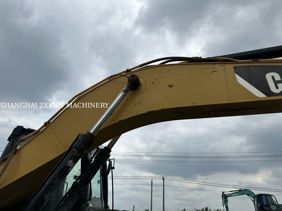 2014 CAT 320D2 Graafmachine 10 812 uur En prestaties Hydraulische doorstroming 2 × 214 L/min Reissnelheid 3,5 / 5,5 Km/h