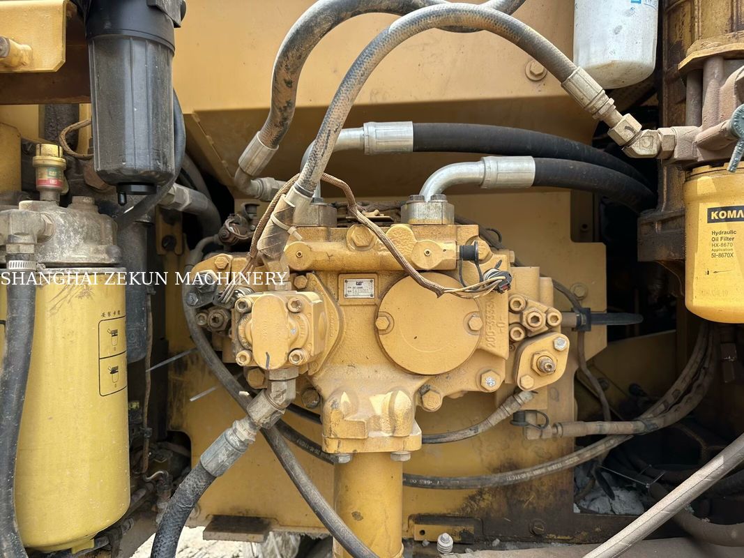 2014 CAT 320D2 Graafmachine 10 812 uur En prestaties Hydraulische doorstroming 2 × 214 L/min Reissnelheid 3,5 / 5,5 Km/h