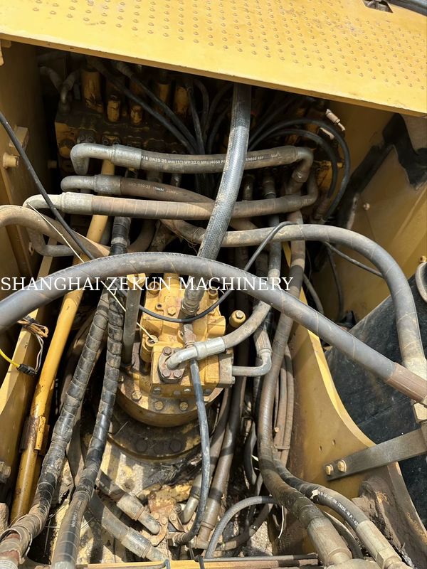 2014 CAT 320D2 Graafmachine 10 812 uur En prestaties Hydraulische doorstroming 2 × 214 L/min Reissnelheid 3,5 / 5,5 Km/h