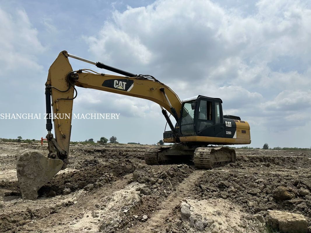 2014 CAT 320D2 Graafmachine 10 812 uur En prestaties Hydraulische doorstroming 2 × 214 L/min Reissnelheid 3,5 / 5,5 Km/h