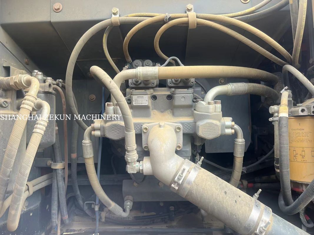 2022 Hitachi ZX200-5A Graafmachine met maximale graafhoogte van 9 en zwenksnelheid van 13,3 tpm, 5500 uur