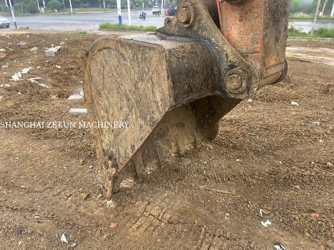 2022 Hitachi ZX200-5A Graafmachine met maximale graafhoogte van 9 en zwenksnelheid van 13,3 tpm, 5500 uur