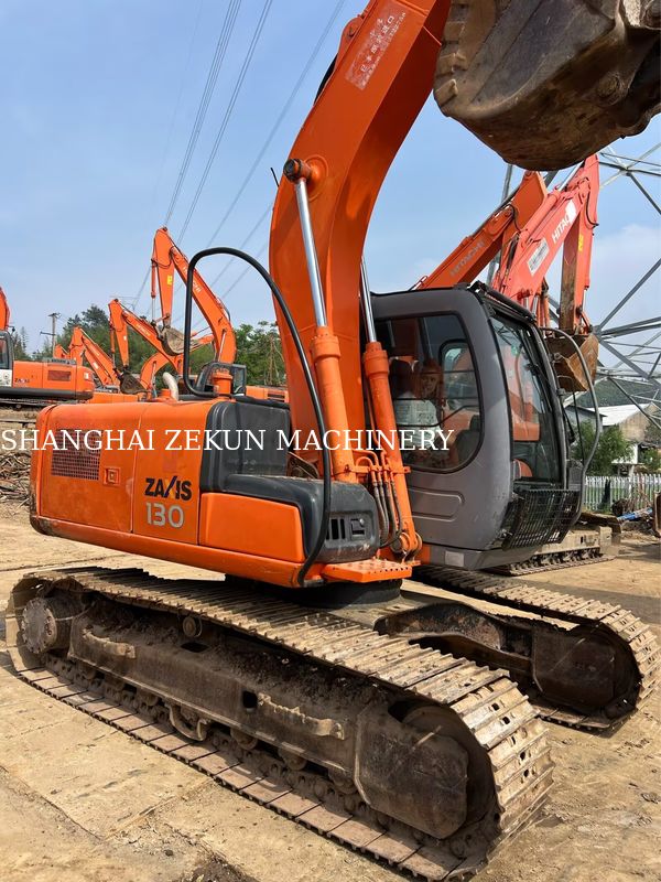 Gebruikte Hitachi ZX130-6 Graafmachine met 11053 uur 4,6m Gieklengte 34,3 MPa Hydraulische Druk