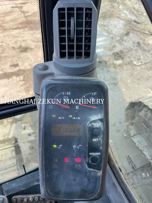 Hitachi ZX200-3G Graafmachine 11056 uur Reis Snelheid van 3,5 / 5,5 km/u