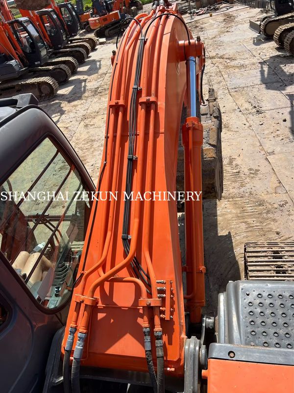 Hitachi ZX200-3G Graafmachine 12081 uur Reis snelheid 3,5 / 5,5 Km/h Cab Features Multifunction display